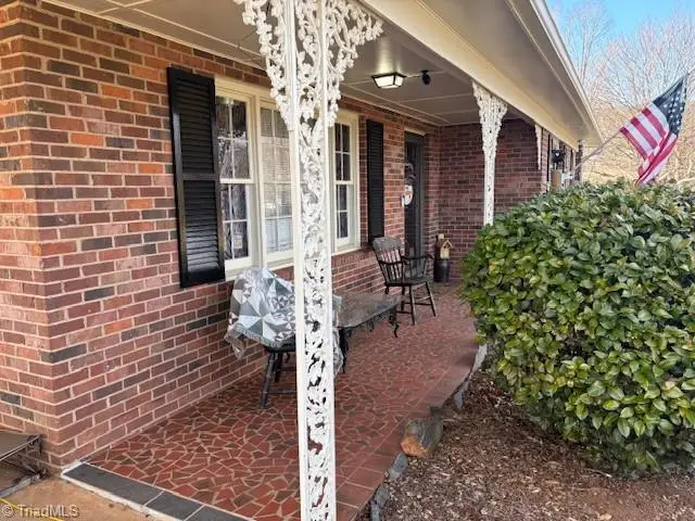 927 Shingle Gap Road, Purlear, NC 28665 - #1