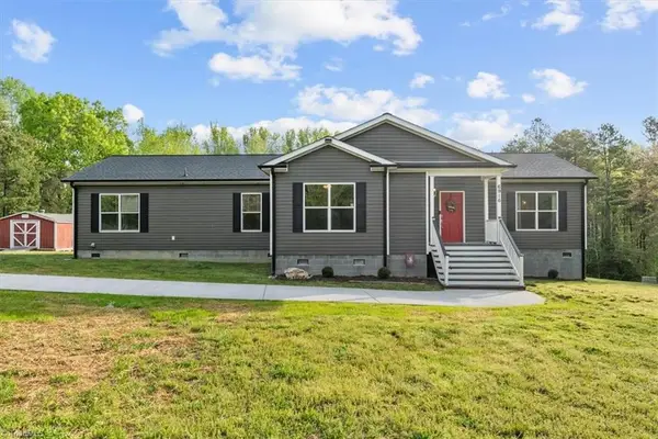 6916 Lawrence Farm Lane, Randleman, NC 27317