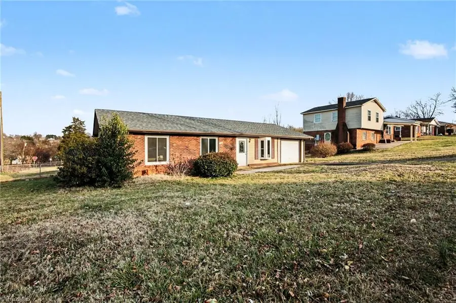 1065 Claremont Avenue Ne, Winston Salem, NC 27101 - #3