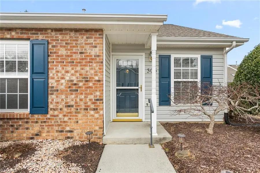 305 Glen Gate Circle, Kernersville, NC 27284 - #2