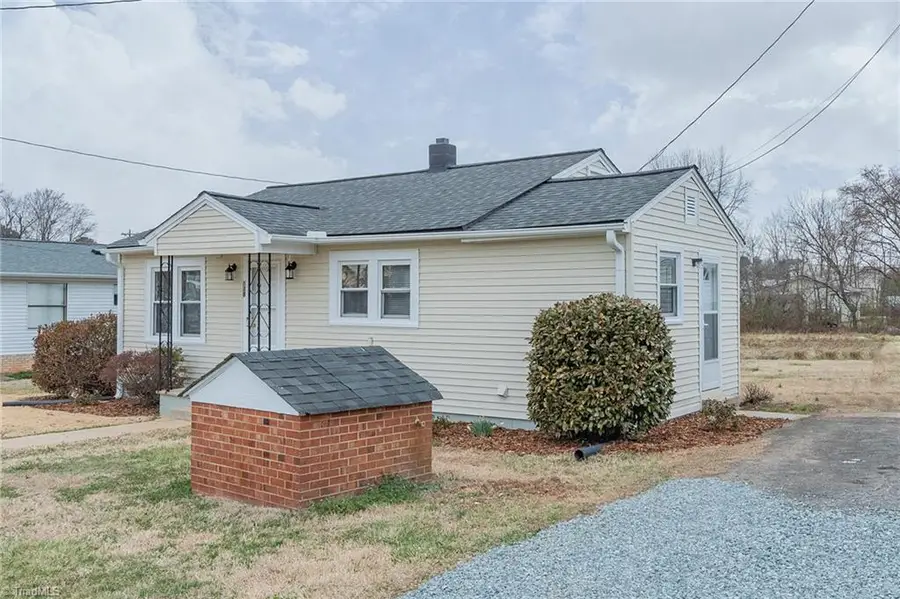 138 Elizabeth Street, Lexington, NC 27295 - #2