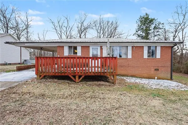 1892 Lake Road, Thomasville, NC 27360