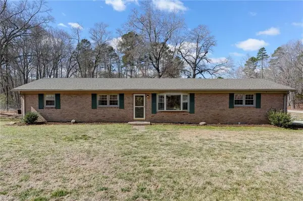 7002 Cruthis Road, High Point, NC 27263