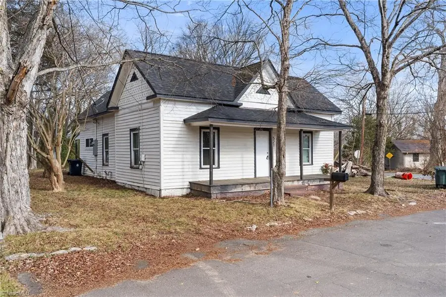 521 E 1st Street, Lexington, NC 27292 - #2