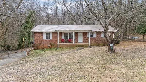 204 Hamilton Road, Lexington, NC 27295