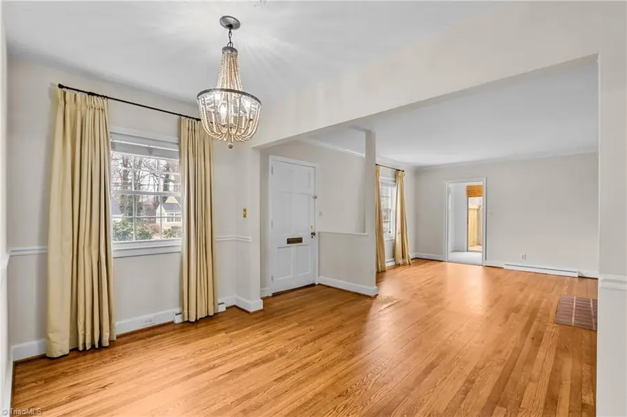 1813 Colonial Avenue, Greensboro, NC 27408 - #2