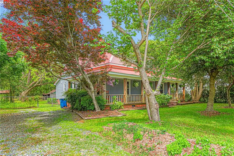 429 N Asheboro Street, Liberty, NC 27298 - #3