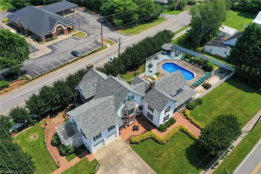 301 Virginia Drive, Yadkinville, NC 27055 - #3