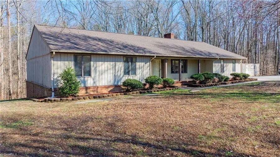 682 Cecil Street, Thomasville, NC 27360 - #3