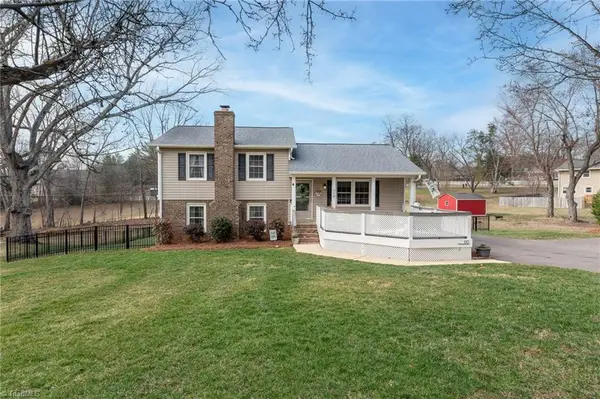 110 Summerglen Drive, Lewisville, NC 27023