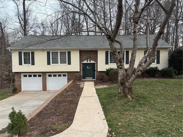 13 Holly Crest Court, Greensboro, NC 27410