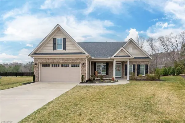 102 Castle Pond Drive, Winston-Salem, NC 27107