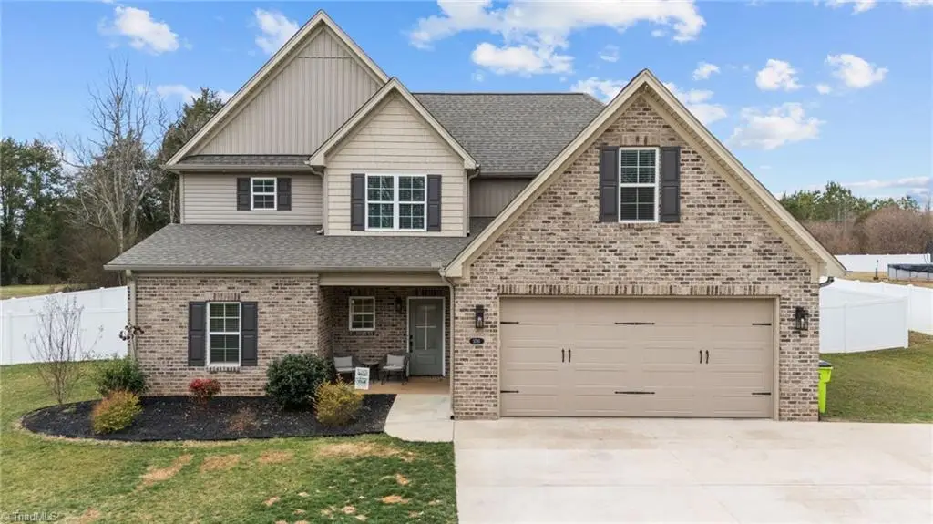 3785 Friendship Ledford Road, Midway, NC 27107 - #1