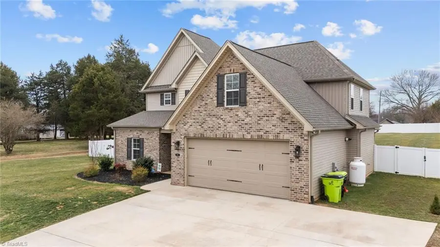 3785 Friendship Ledford Road, Midway, NC 27107 - #3