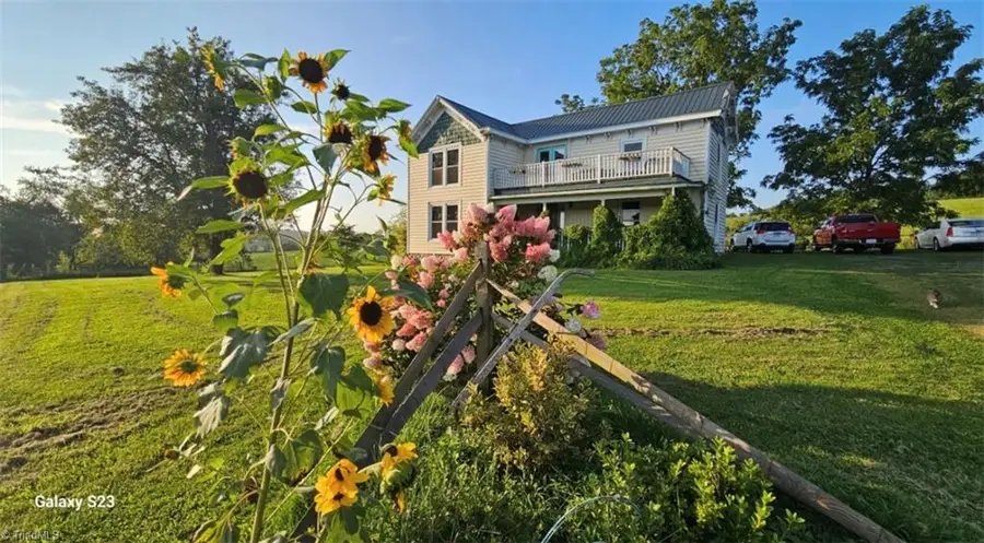 7561 Snake Creek Road, Hillsville, VA 24343 - #3