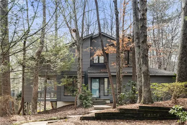 3004 Lookout Court, Winston-Salem, NC 27106