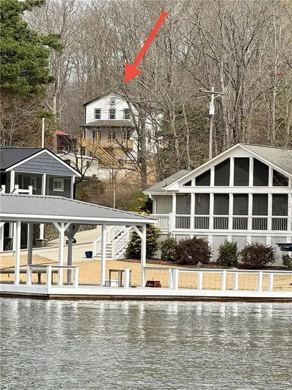 123 Tallassee Lane, New London, NC 28127