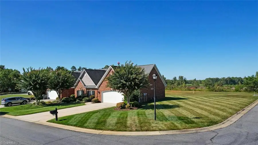 107 Sunny Place, Reidsville, NC 27320 - #2