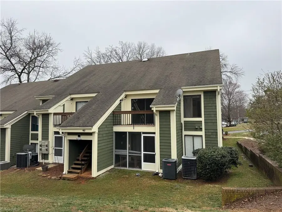 1524 Benjamin Parkway #D, Greensboro, NC 27408 - #2