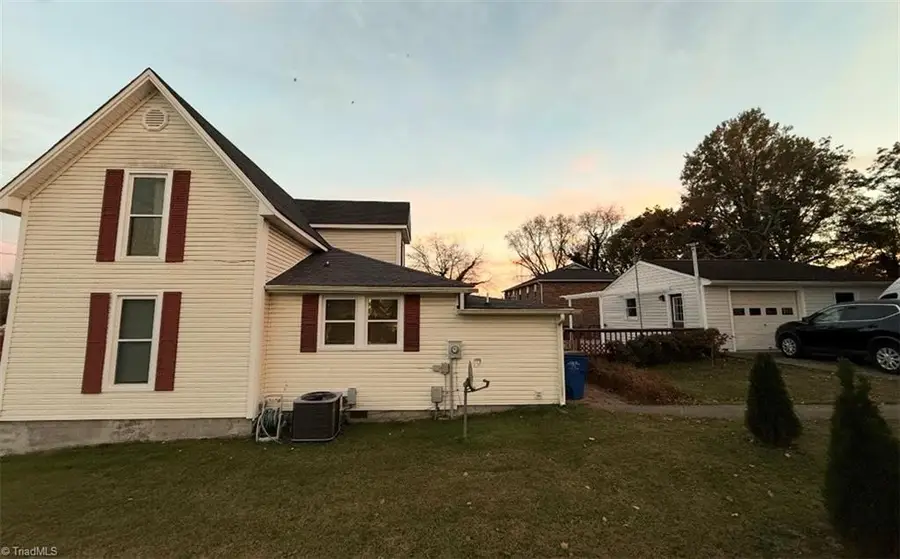 302 Spring Street, Mount Airy, NC 27030 - #2