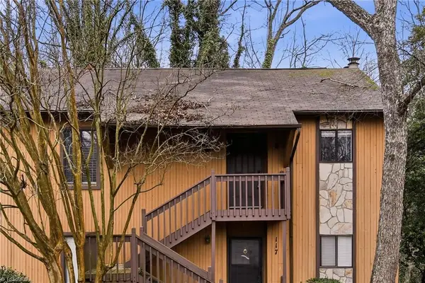 118 Cloister Oaks Circle, Winston-Salem, NC 27127