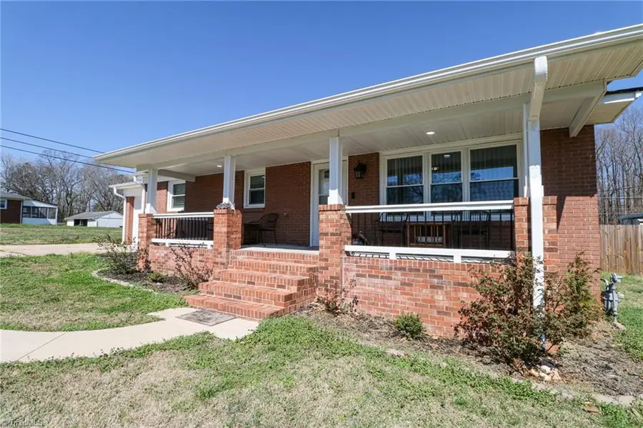 300 Abbotts Avenue, Lexington, NC 27292 - #3