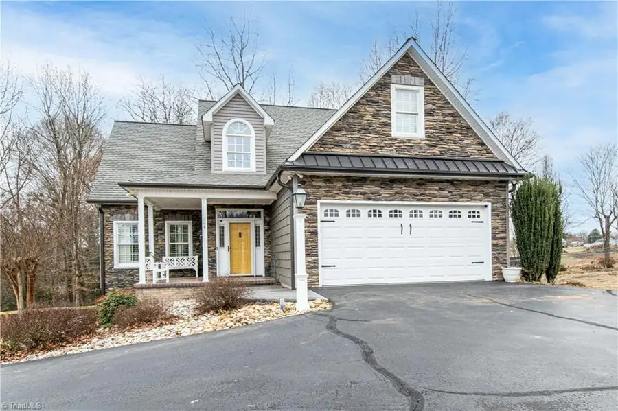 208 Triplett Street, Jonesville, NC 28642 - #2