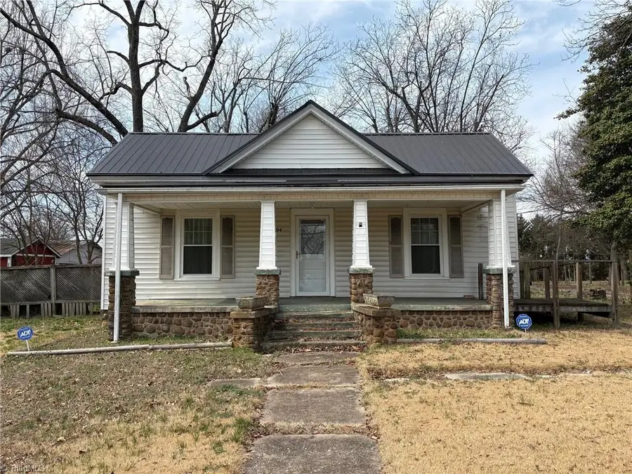 1104 Barnes Street, Reidsville, NC 27320 - #2