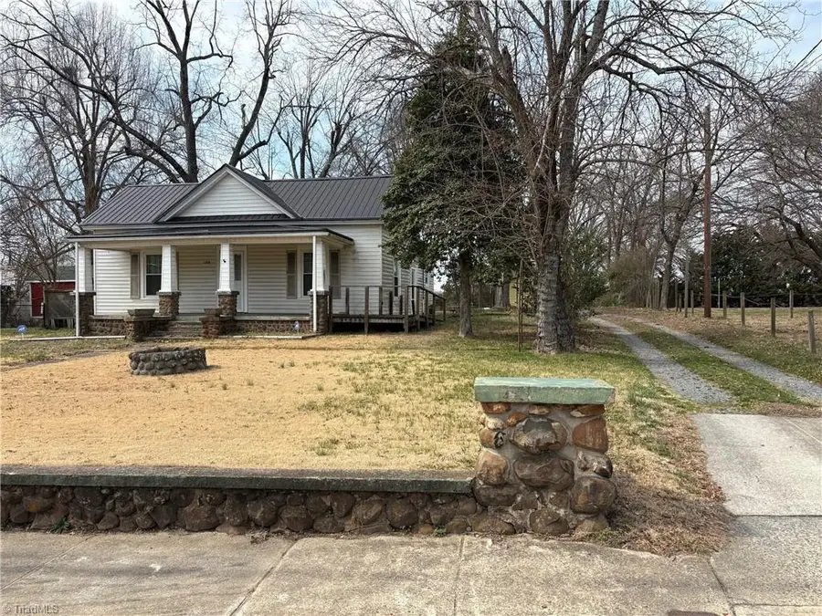 1104 Barnes Street, Reidsville, NC 27320 - #3