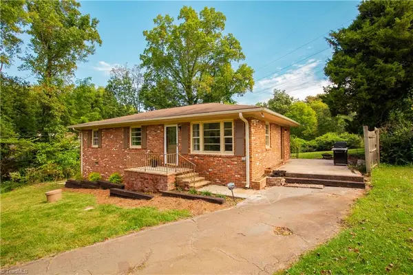 581 Clyde Drive, Winston-Salem, NC 27104