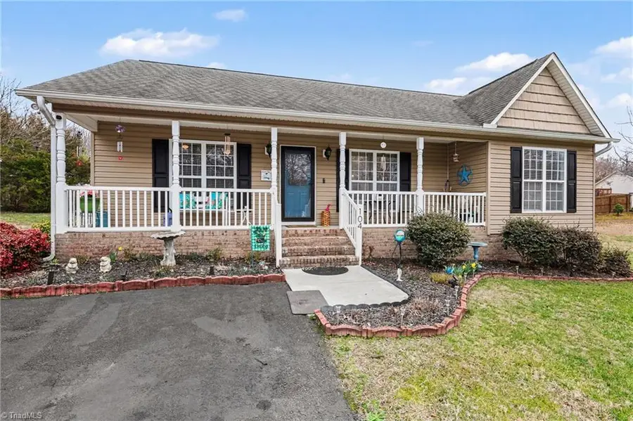 104 Cushwa Court, Thomasville, NC 27360 - #2