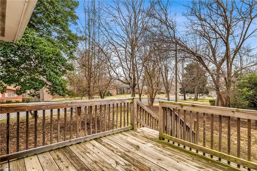 2820 Lansdowne Drive, Winston Salem, NC 27103 - #3