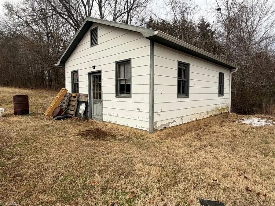 2412 Park Springs Road, Providence, NC 27315 - #3