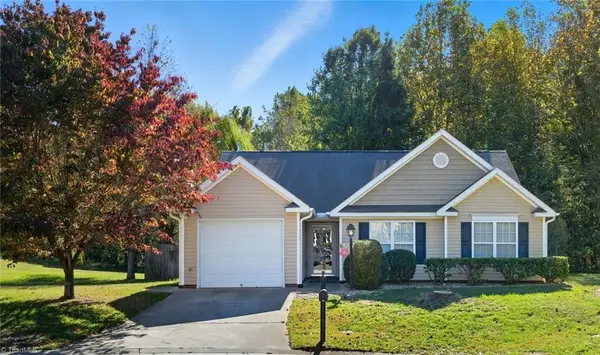 1877 Oakhurst Park Lane, Kernersville, NC 27284