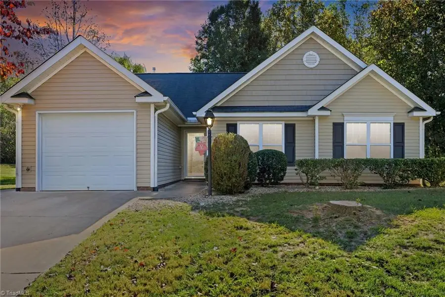 1877 Oakhurst Park Lane, Kernersville, NC 27284 - #2