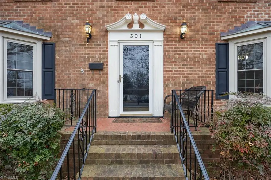 301 Jones Street, Graham, NC 27253 - #2