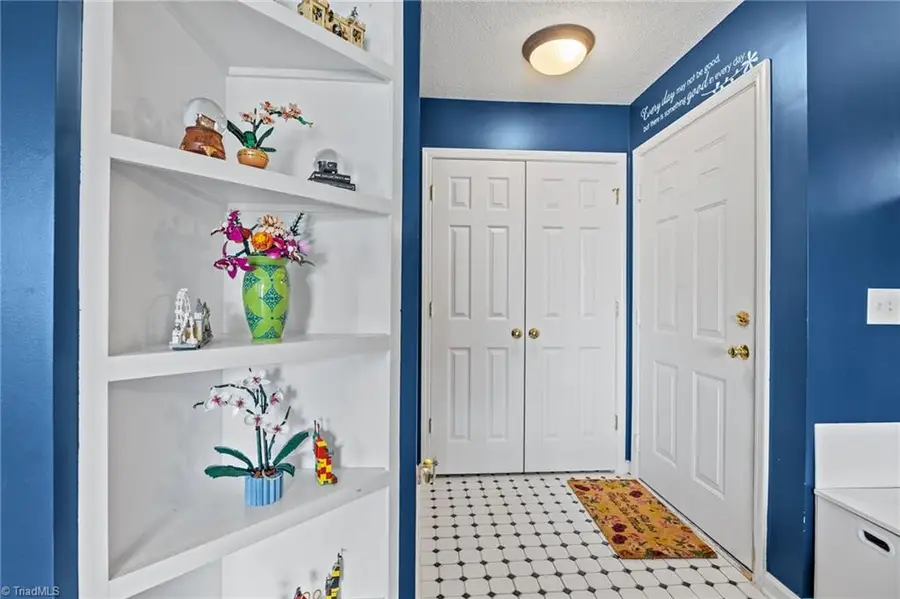 6121 Hedgecock Circle #Unit 2C, High Point, NC 27265 - #3