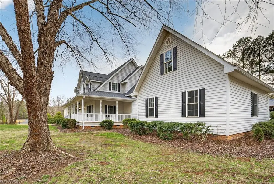 2194 Pine Creek Ridge, Asheboro, NC 27205 - #2