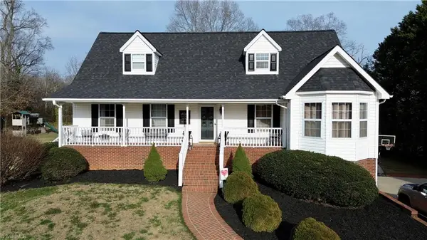 4003 Daisy Drive, Hamptonville, NC 27020