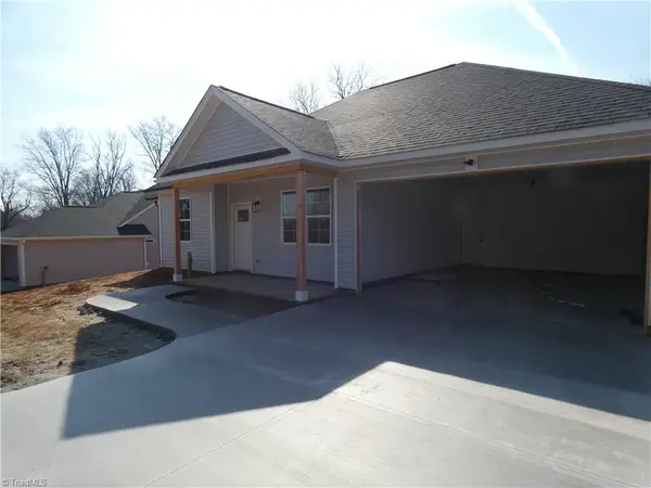 109 Hickory Street, Yadkinville, NC 27055