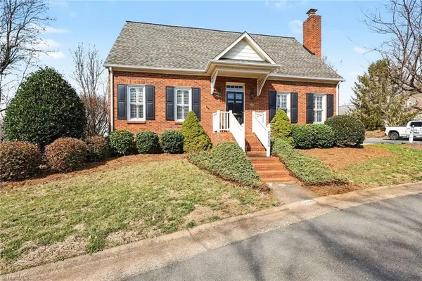 2800 Kingsdale Court, Winston-Salem, NC 27103