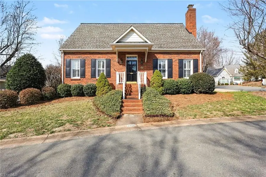 2800 Kingsdale Court, Winston Salem, NC 27103 - #2