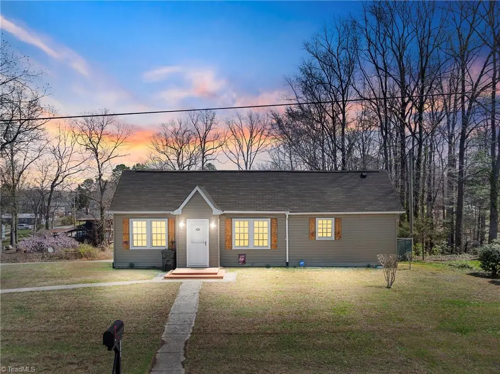 500 Pineywood Road, Thomasville, NC 27360 - #1