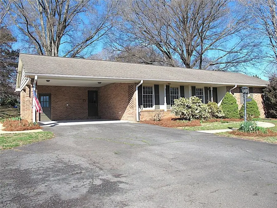 2862 Spicewood Drive, Pfafftown, NC 27106 - #3