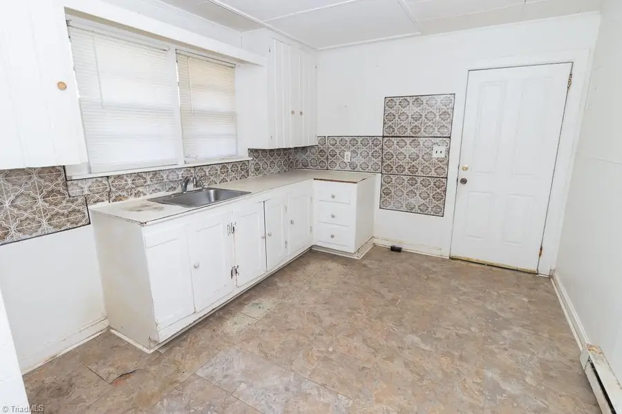 2601 Carlyle Street, Winston Salem, NC 27107 - #3