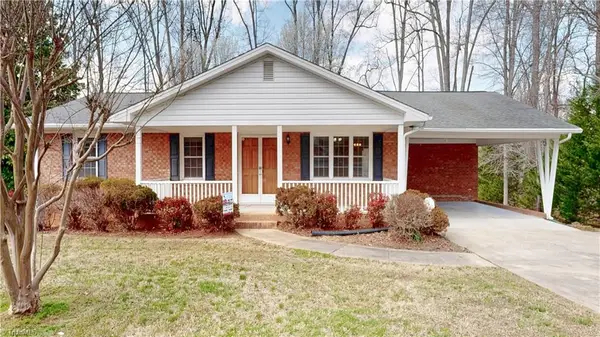 6919 E Holly Grove Road, Thomasville, NC 27360