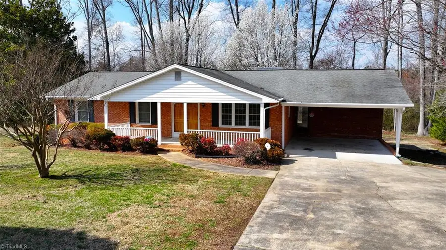 6919 E Holly Grove Road, Thomasville, NC 27360 - #3