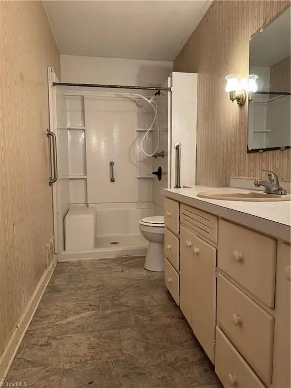 1199 Franklin Street, North Wilkesboro, NC 28659 - #3