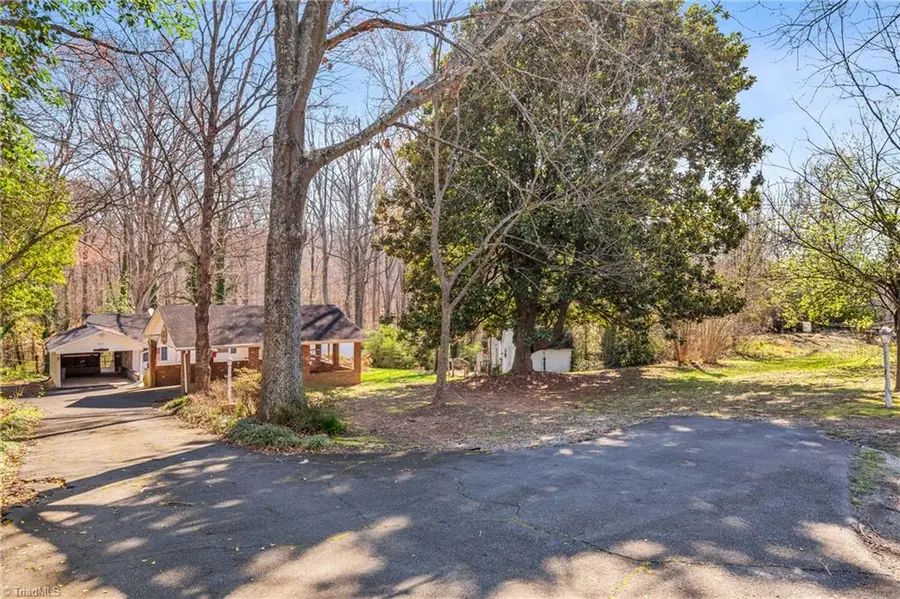 3825 Old Hollow Road, Kernersville, NC 27284 - #3