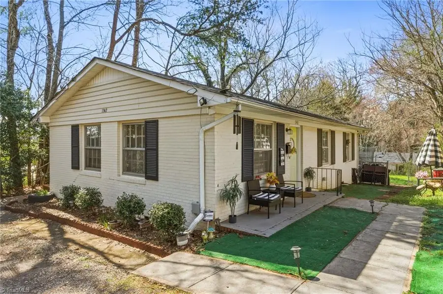 1342 Tredwell Drive, Winston Salem, NC 27103 - #2
